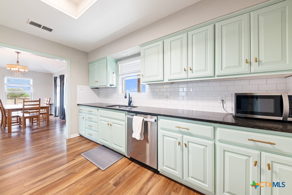 1414 Branch Road Seguin, TX 78155 - Photo 6 of 28