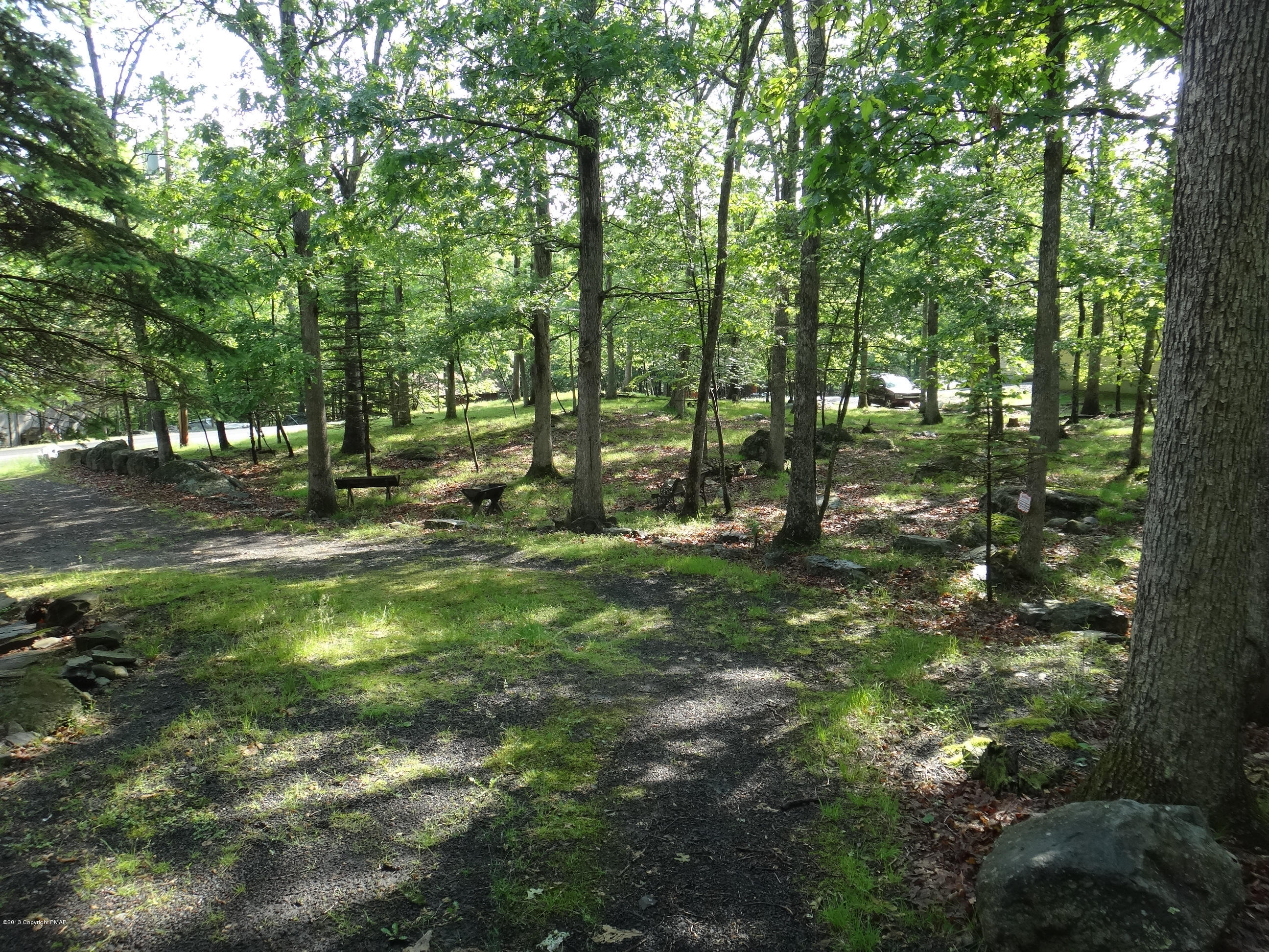 314 Canterbury Road Bushkill, PA 18324 - Photo 3 of 68 3-FlatProperty