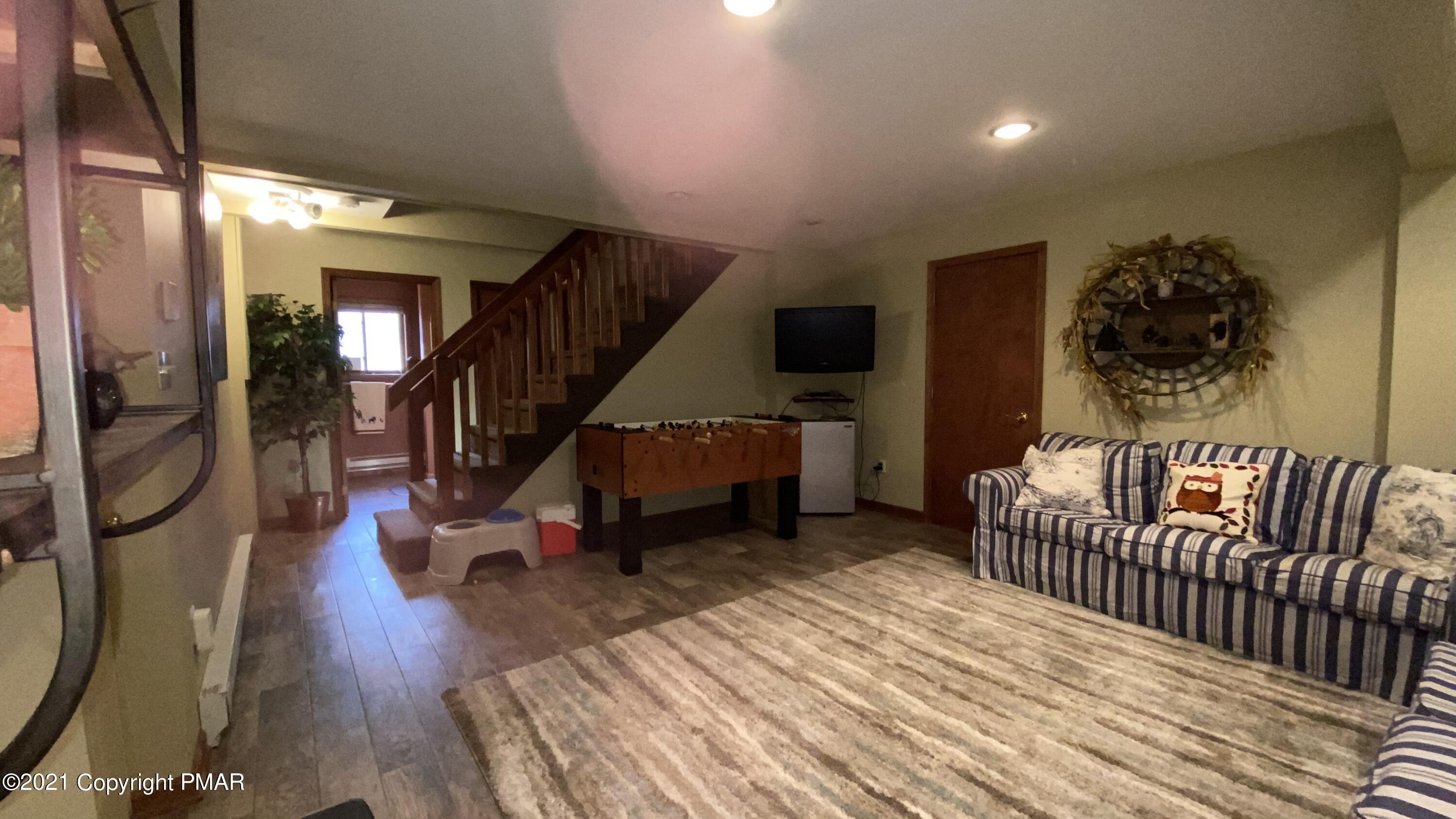 314 Canterbury Road Bushkill, PA 18324 - Photo 44 of 68 Family Room3