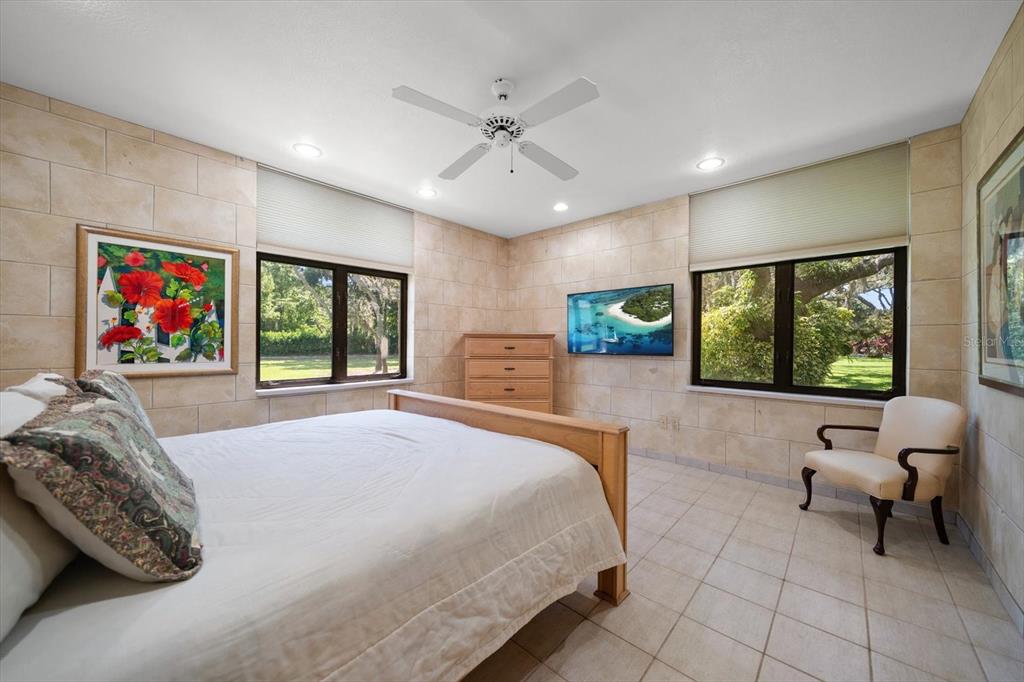 1835 Alicia Way Clearwater, FL 33764 - Photo 50 of 89