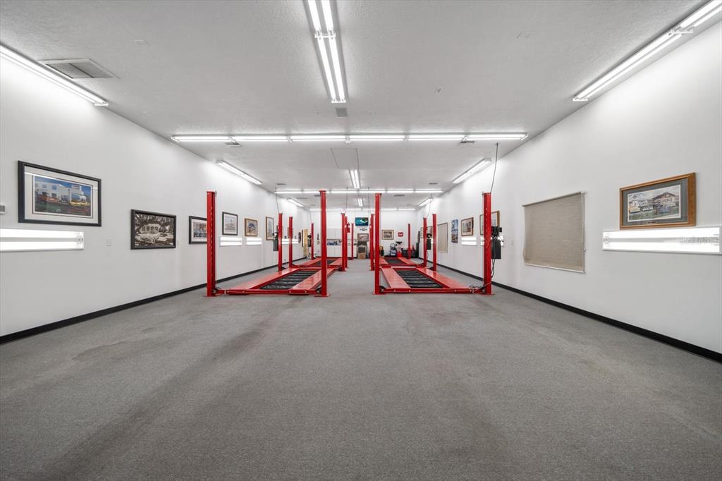 1835 Alicia Way Clearwater, FL 33764 - Photo 62 of 89 a view of a room with gym equipment