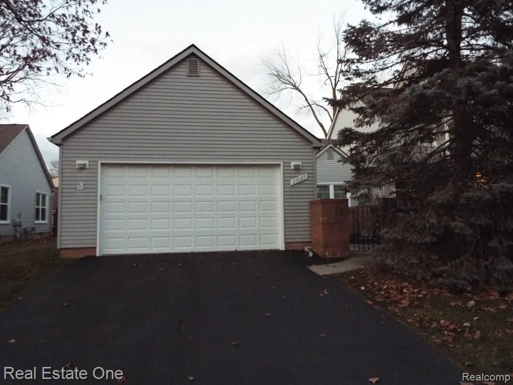 23089 Farmington Road Farmington, MI 48336 - Photo 1 of 38 front.JPG