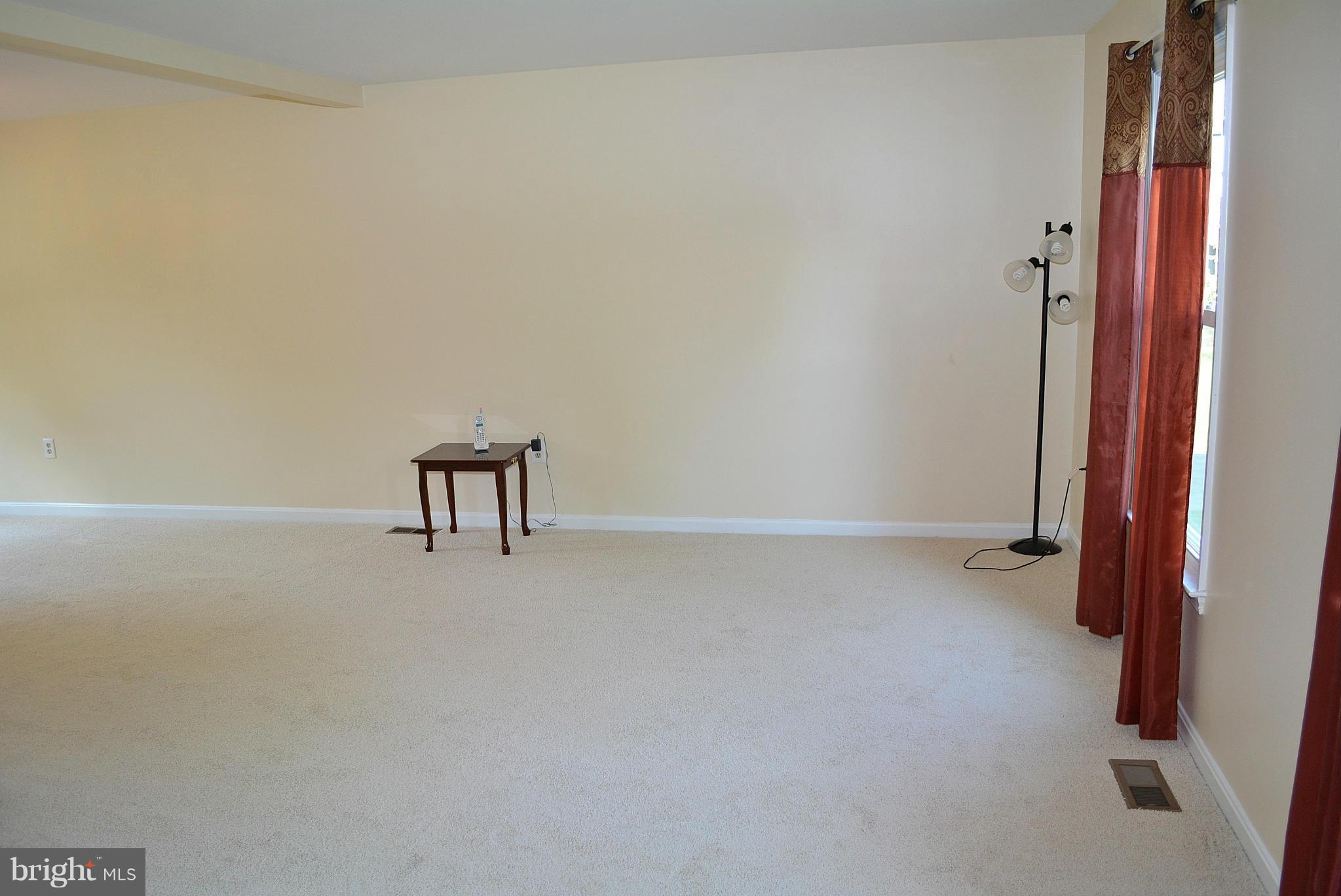 14900 Alpine Meadow Lane Silver Spring, MD 20906 - Photo 11 of 25 Living Room