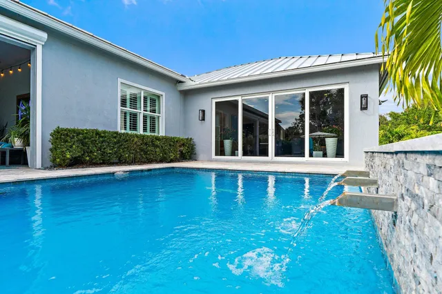 $2,100,000 | 139 Shores Pointe Drive, Jupiter, FL 33458