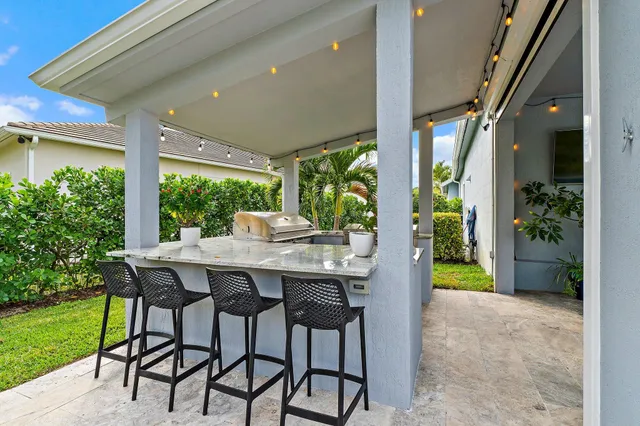 $2,100,000 | 139 Shores Pointe Drive, Jupiter, FL 33458