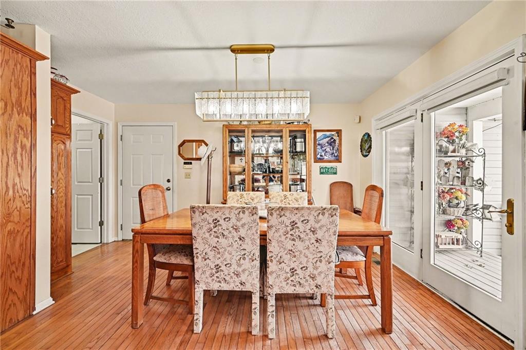 17251 Hollingsworth Road Basehor, KS 66007 - Photo 11 of 47