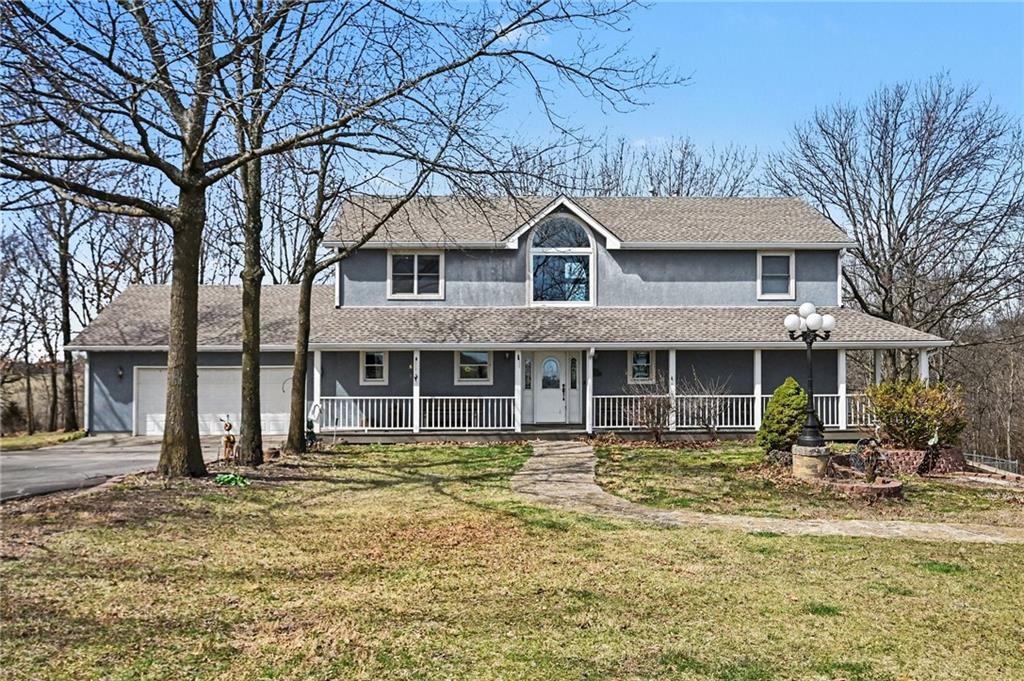 17251 Hollingsworth Road Basehor, KS 66007 - Photo 2 of 47