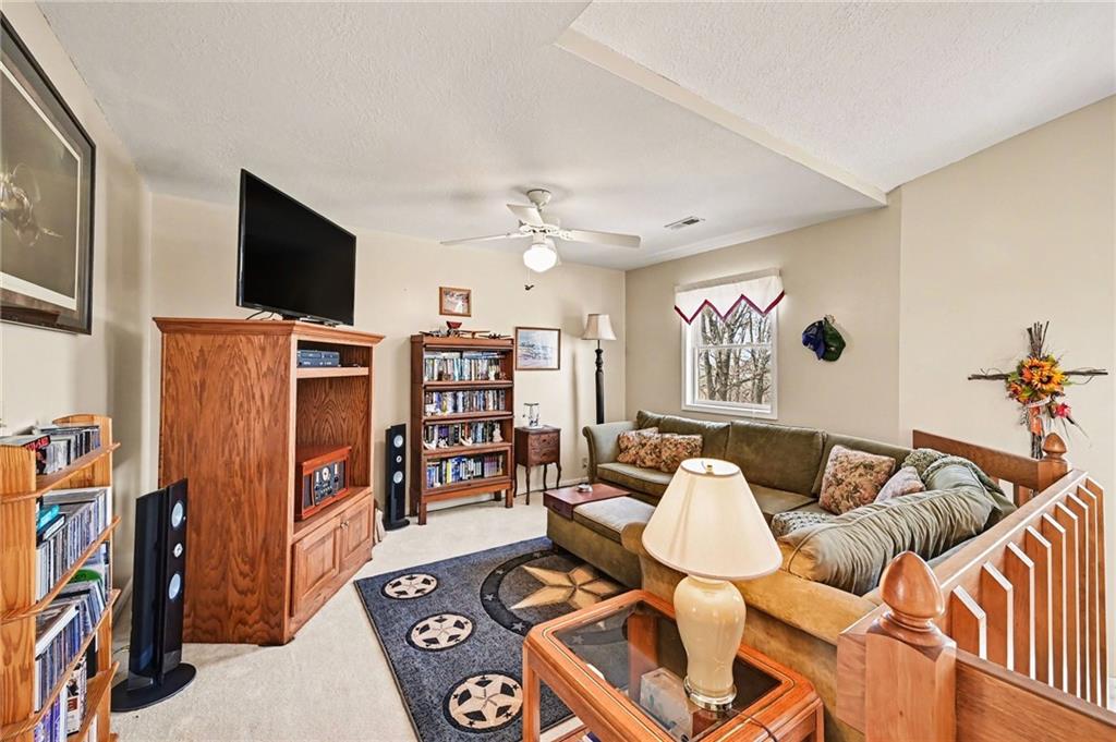 17251 Hollingsworth Road Basehor, KS 66007 - Photo 22 of 47