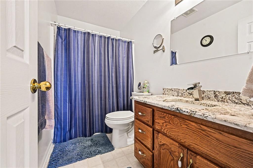 17251 Hollingsworth Road Basehor, KS 66007 - Photo 23 of 47