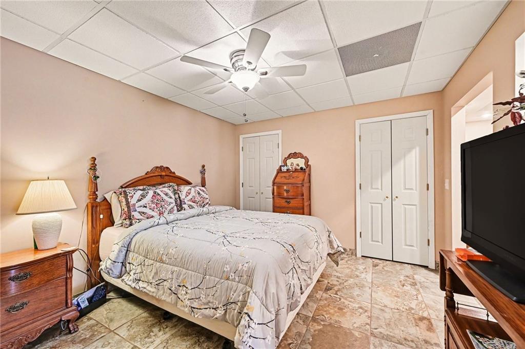 17251 Hollingsworth Road Basehor, KS 66007 - Photo 29 of 47