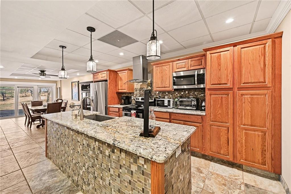 17251 Hollingsworth Road Basehor, KS 66007 - Photo 30 of 47