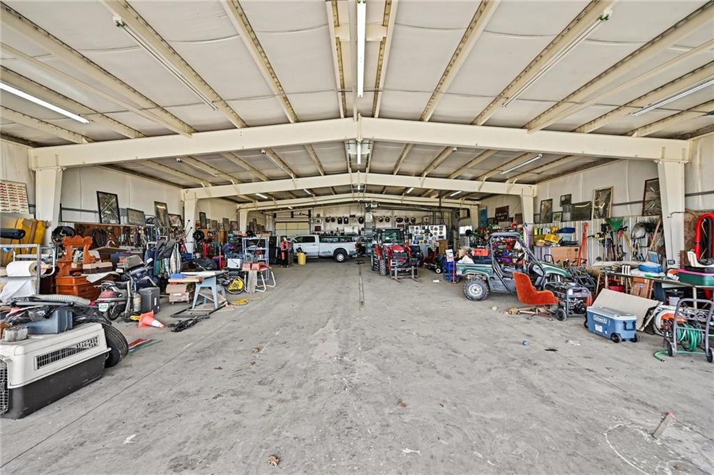 17251 Hollingsworth Road Basehor, KS 66007 - Photo 38 of 47