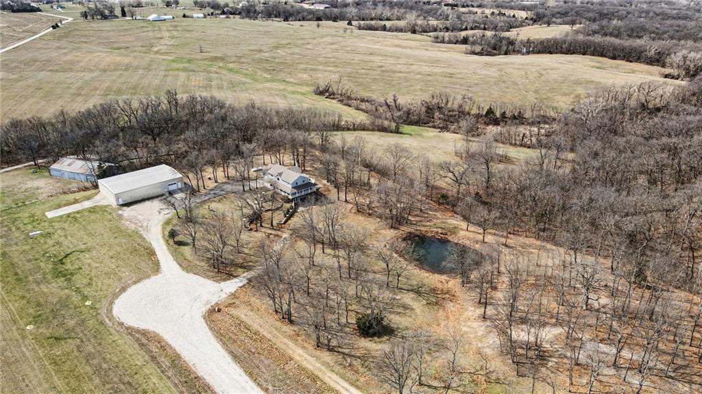 17251 Hollingsworth Road Basehor, KS 66007 - Photo 39 of 47