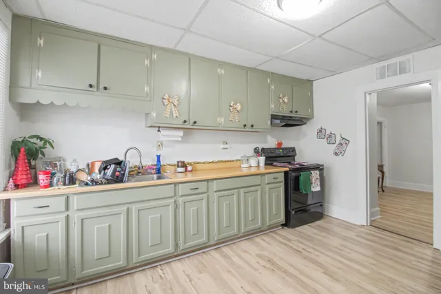 $350,000 | 118 South Railroad Street, Hummelstown, PA 17036