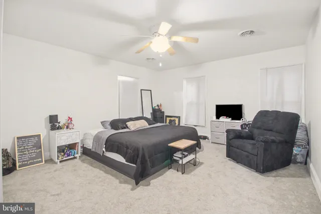 $350,000 | 118 South Railroad Street, Hummelstown, PA 17036