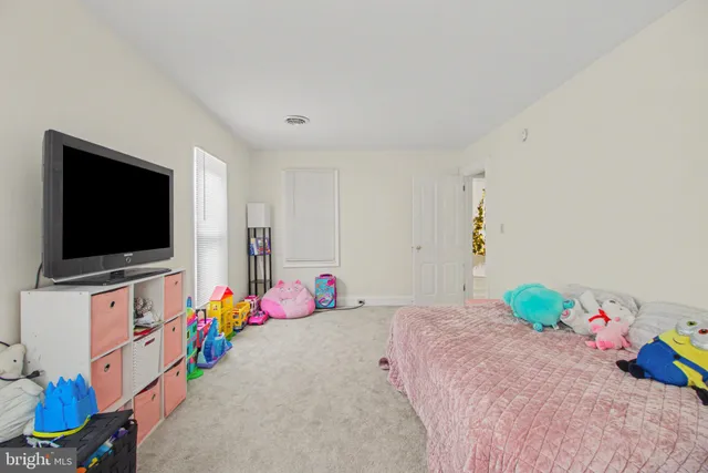 $350,000 | 118 South Railroad Street, Hummelstown, PA 17036