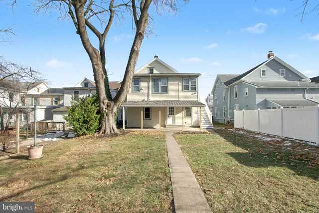 $350,000 | 118 South Railroad Street, Hummelstown, PA 17036