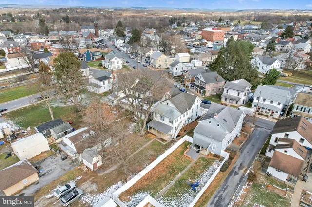 $350,000 | 118 South Railroad Street, Hummelstown, PA 17036