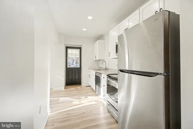 $350,000 | 118 South Railroad Street, Hummelstown, PA 17036