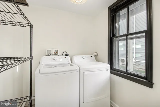 $350,000 | 118 South Railroad Street, Hummelstown, PA 17036