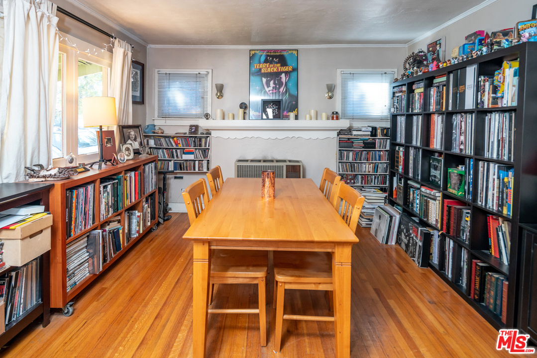 3844 Valleybrink Road Los Angeles, CA 90039 - Photo 3 of 15 Gallery Image 3