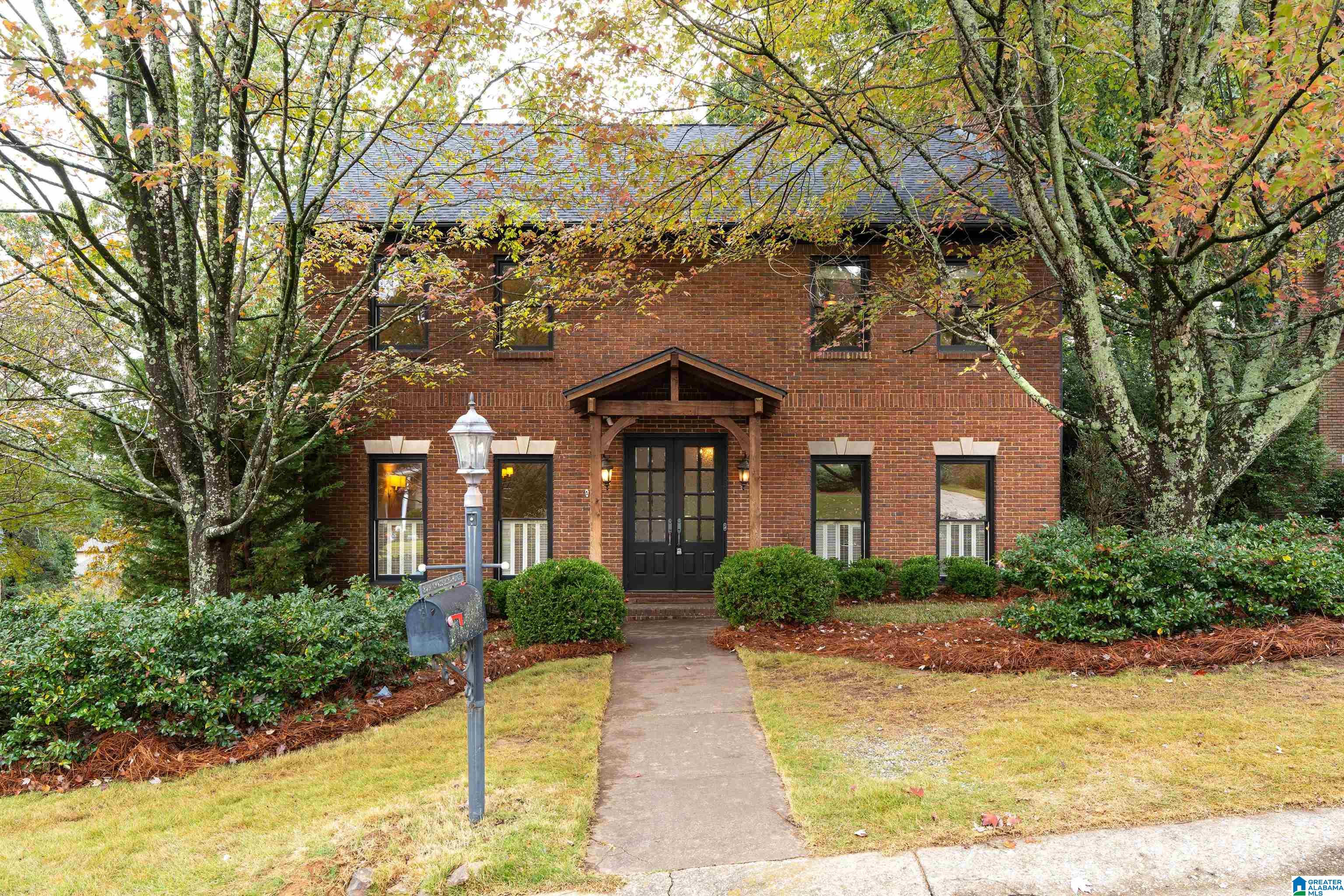2581 Crossgate Place Birmingham, AL 35216 - Photo 2 of 38