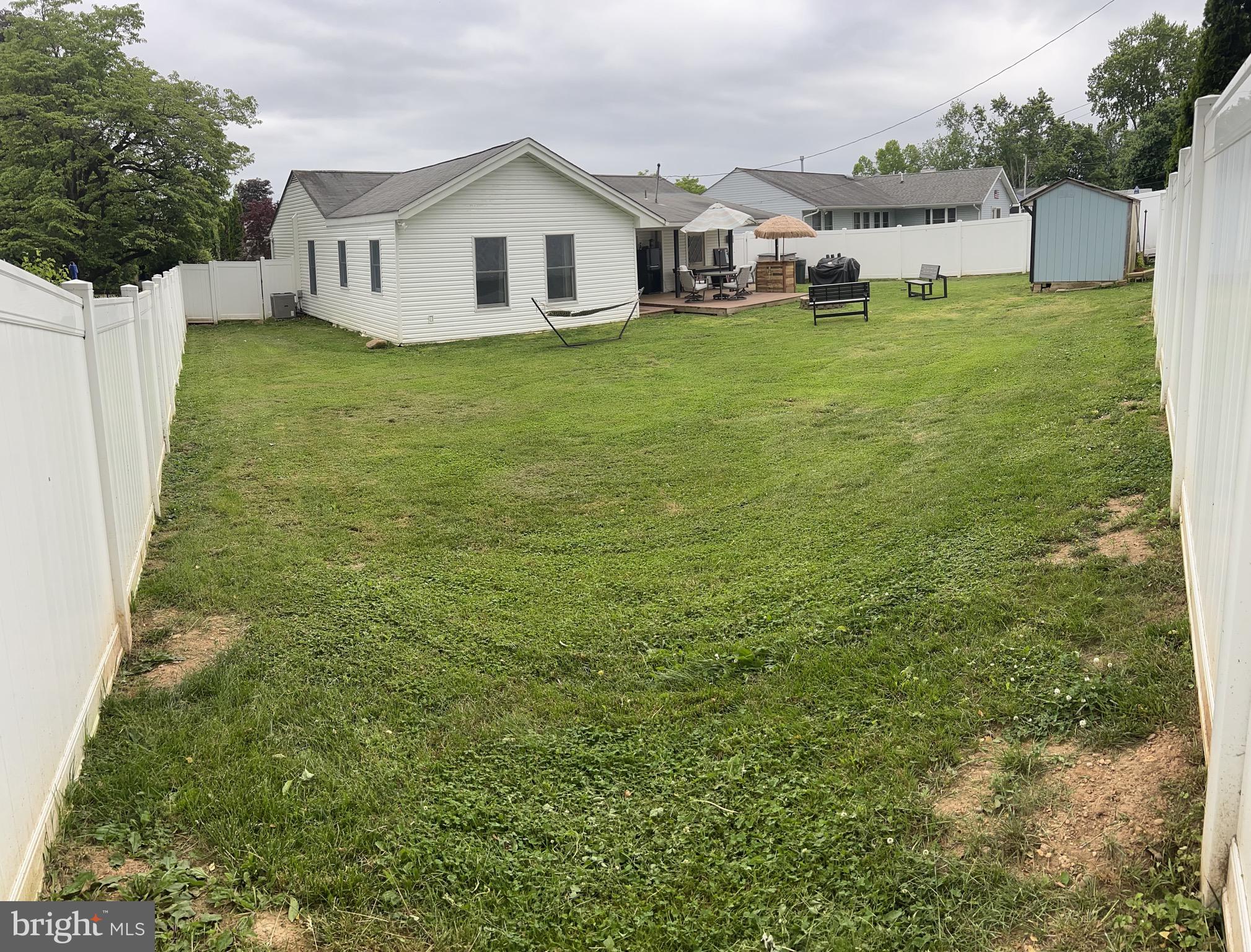 809 Auburn Road Fairless Hills, PA 19030 - Photo 24 of 24 Yard