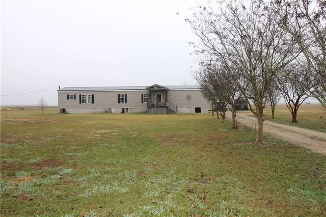 $165,000 | 2113 Highway 1183, Simmesport, LA 71369