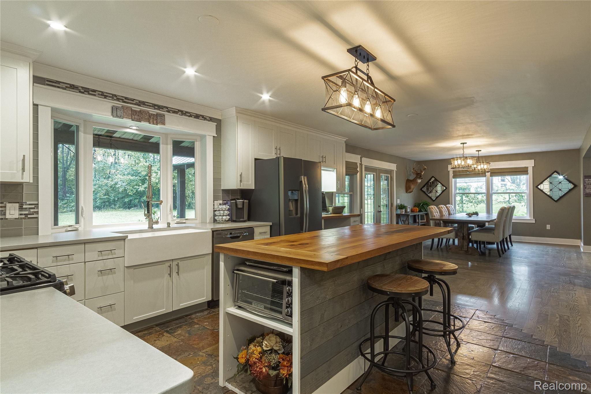 9149 Center Road Fenton, MI 48430 - Photo 12 of 40 Interiors (19 of 45).jpg