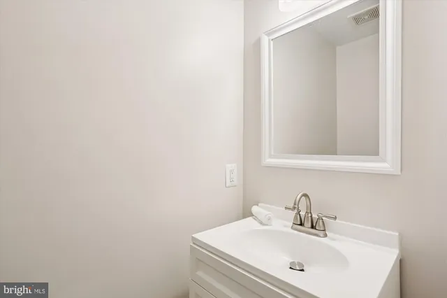 $675,000 | 9323 Bentridge Avenue, Rockville, MD 20854