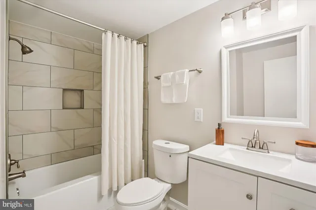 $675,000 | 9323 Bentridge Avenue, Rockville, MD 20854