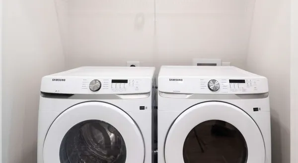 $2,339 | 19101 Town Ridge Lane, Unit 5105, Webster, TX 77598