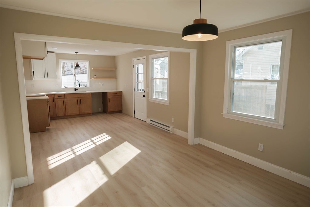 49 Worthy Street Springfield, MA 01104 - Photo 14 of 32