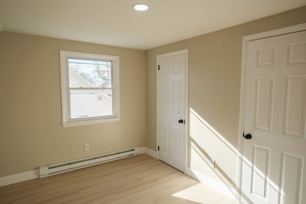 49 Worthy Street Springfield, MA 01104 - Photo 26 of 32