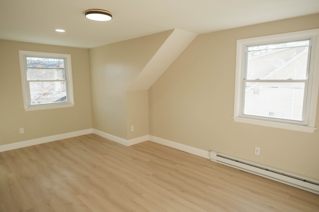 49 Worthy Street Springfield, MA 01104 - Photo 27 of 32