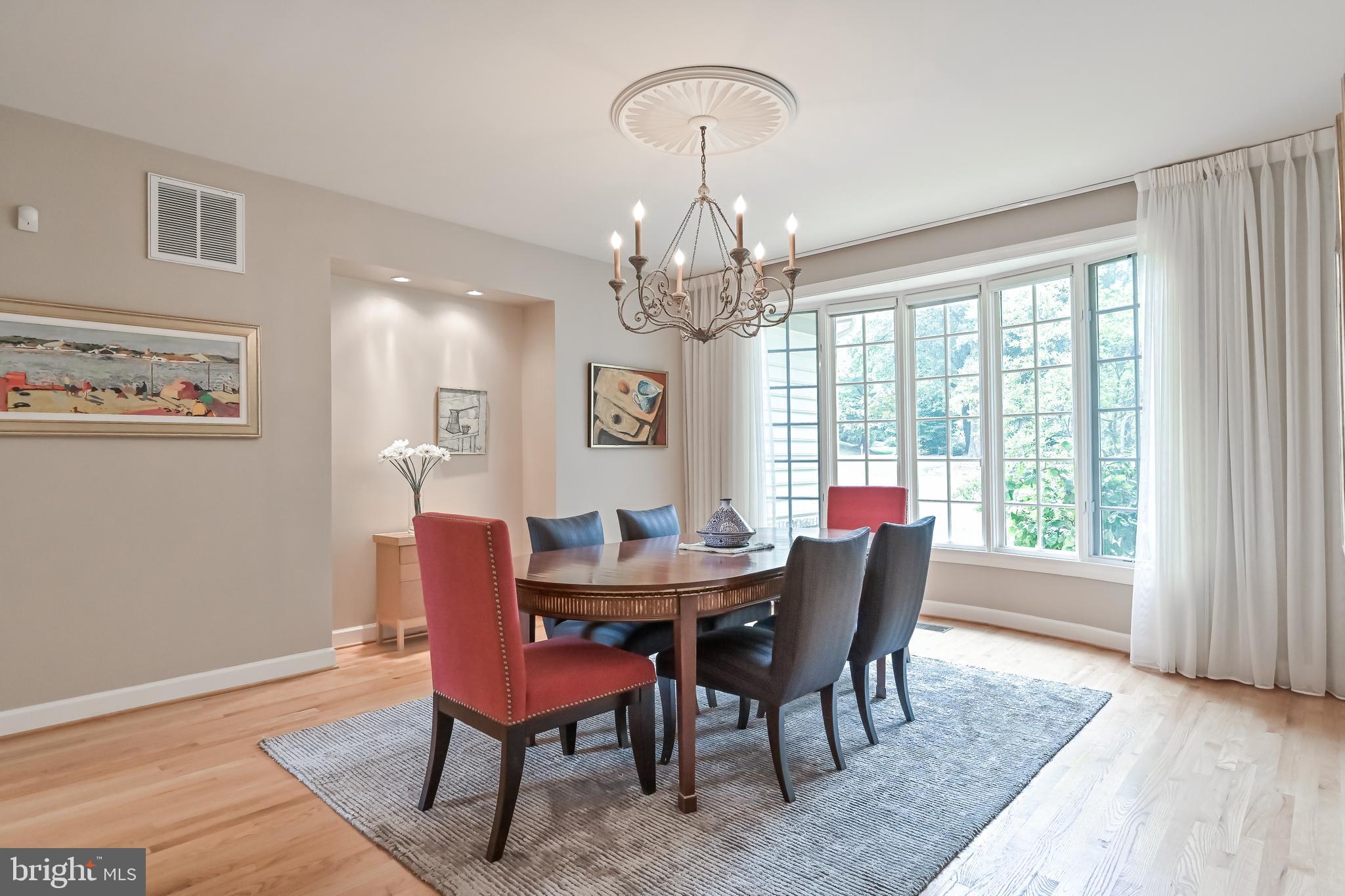 11311 Bright Pond Lane Reston, VA 20194 - Photo 8 of 50 Formal Dining Room w/ Art Display Niche