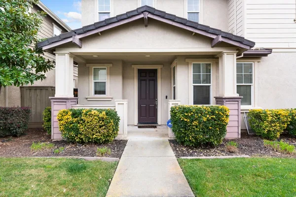 $450,000 | 28 Crystalwood Circle, Lincoln, CA 95648
