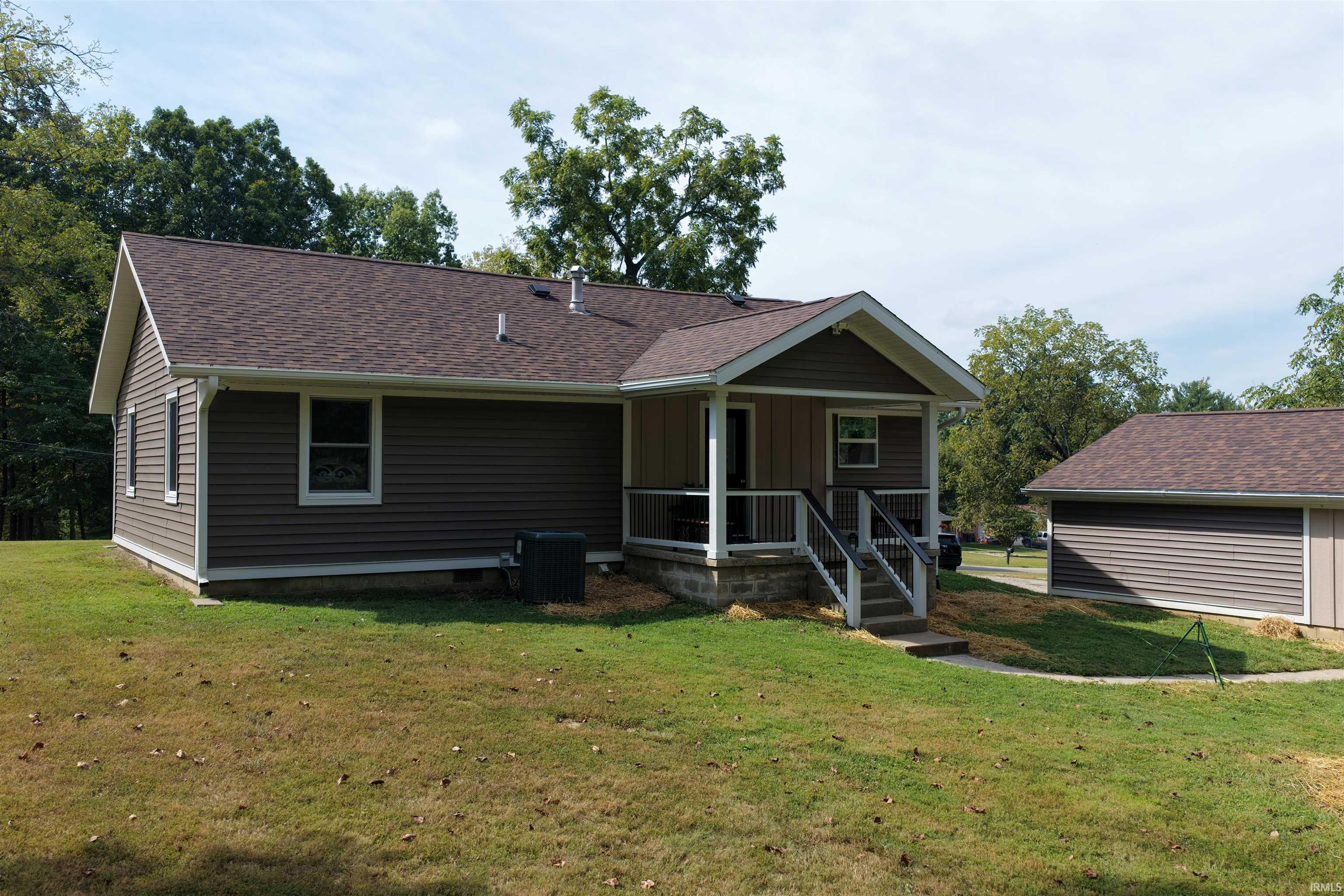 1447 East Oolitic Road Bedford, IN 47421 - Photo 12 of 36 Gallery Image 12