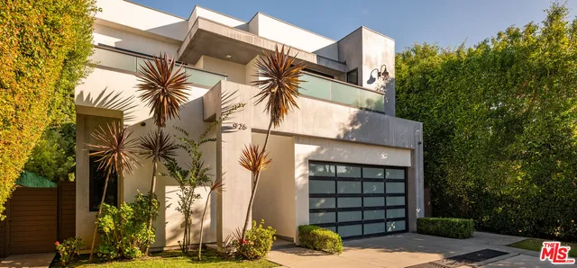 $3,295,000 | 926 North Crescent Heights Boulevard, Los Angeles, CA 90046