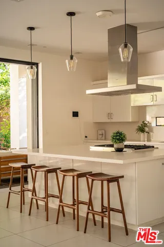 $3,295,000 | 926 North Crescent Heights Boulevard, Los Angeles, CA 90046