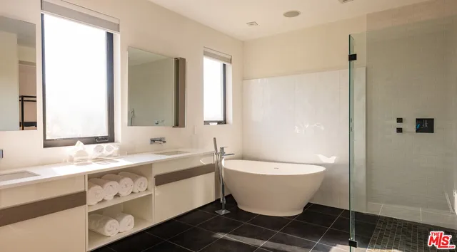 $3,295,000 | 926 North Crescent Heights Boulevard, Los Angeles, CA 90046