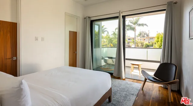 $3,295,000 | 926 North Crescent Heights Boulevard, Los Angeles, CA 90046