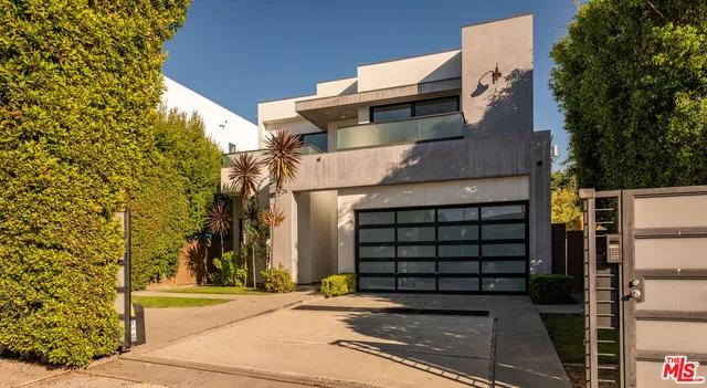 $3,295,000 | 926 North Crescent Heights Boulevard, Los Angeles, CA 90046