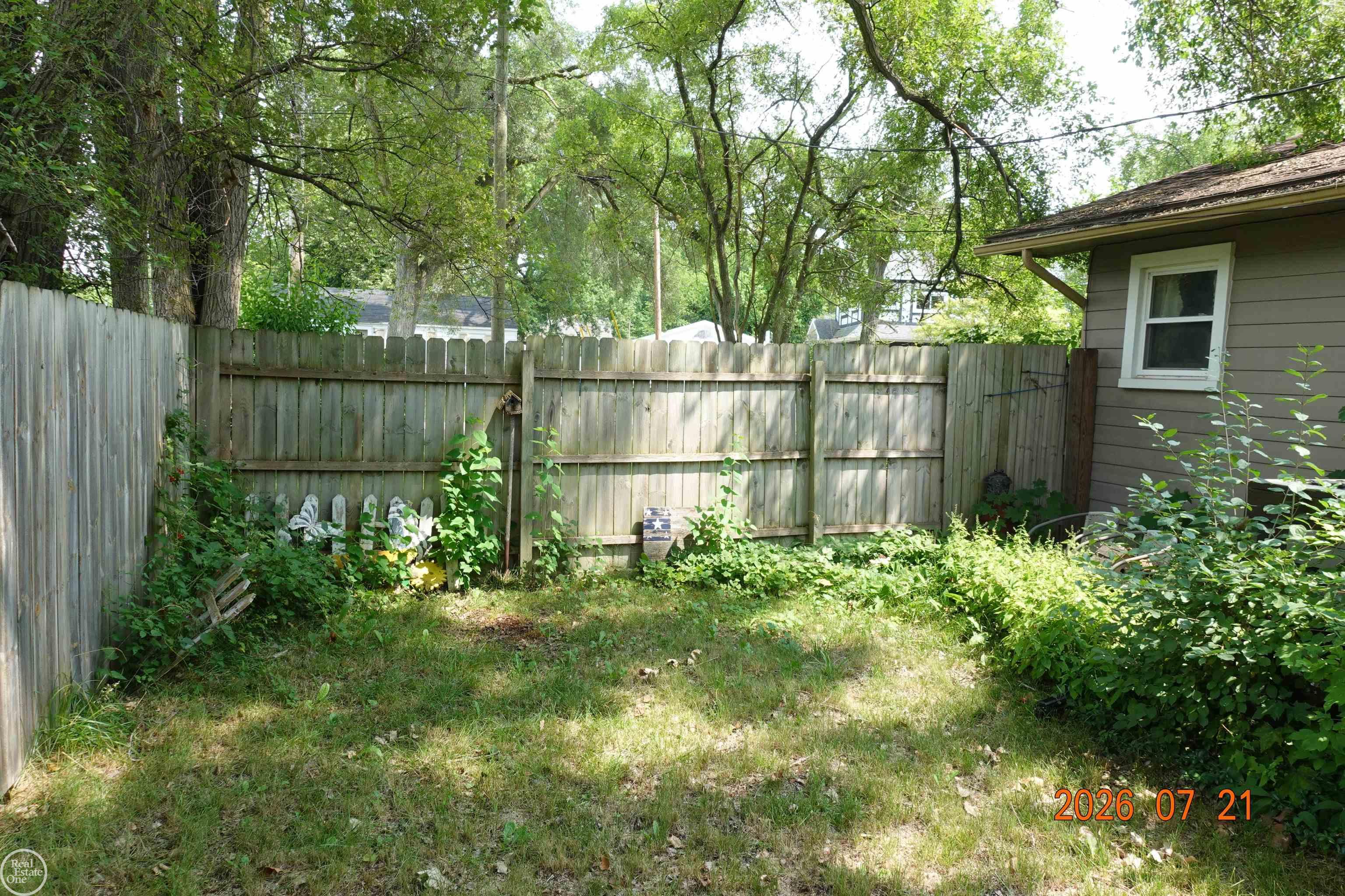 603 Ridge Road Bay City, MI 48708 - Photo 23 of 28