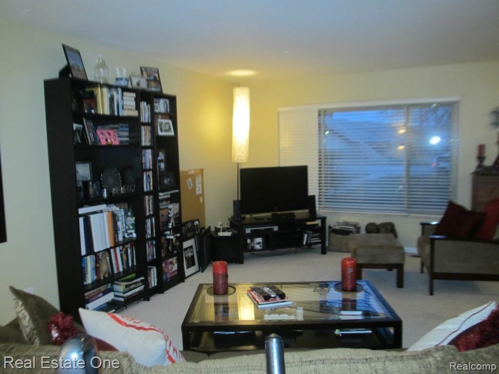 1195 Derby Road Birmingham, MI 48009 - Photo 2 of 13 LARGE LIVING ROOM