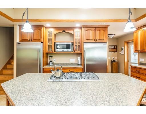 123 Fomer Road Southampton, MA 01073 - Photo 5 of 39 Gallery Image 5