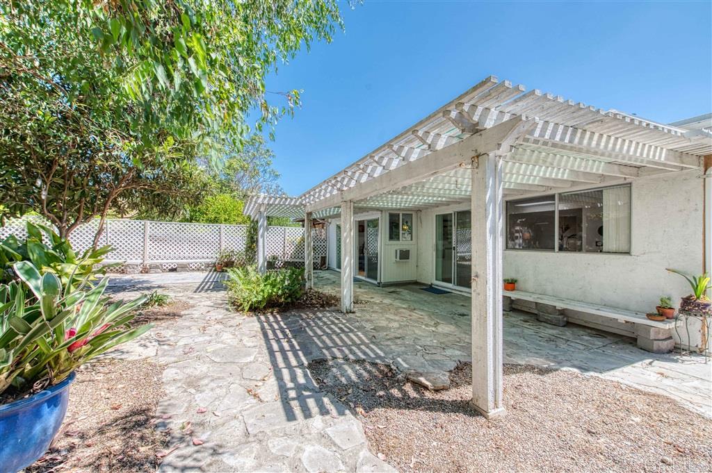 1359 Panorama Ridge Road Oceanside, CA 92056 - Photo 18 of 23