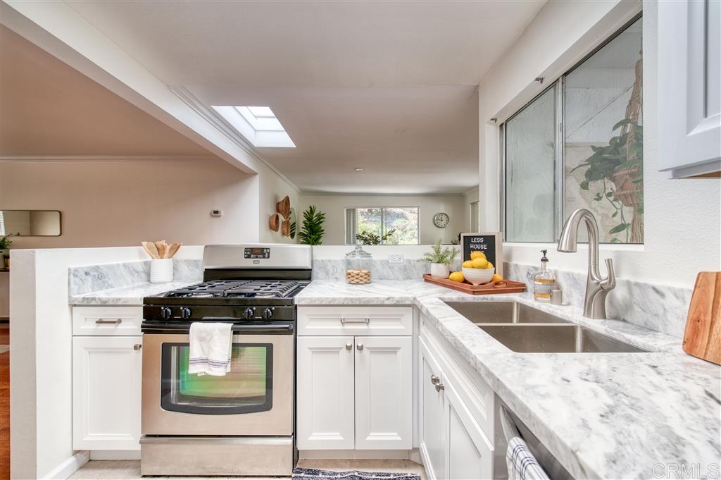 1359 Panorama Ridge Road Oceanside, CA 92056 - Photo 10 of 23