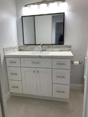 $2,000 | 355 North Post Oak Lane, Unit 641, Houston, TX 77024