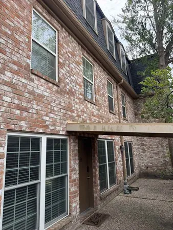 $2,000 | 355 North Post Oak Lane, Unit 641, Houston, TX 77024